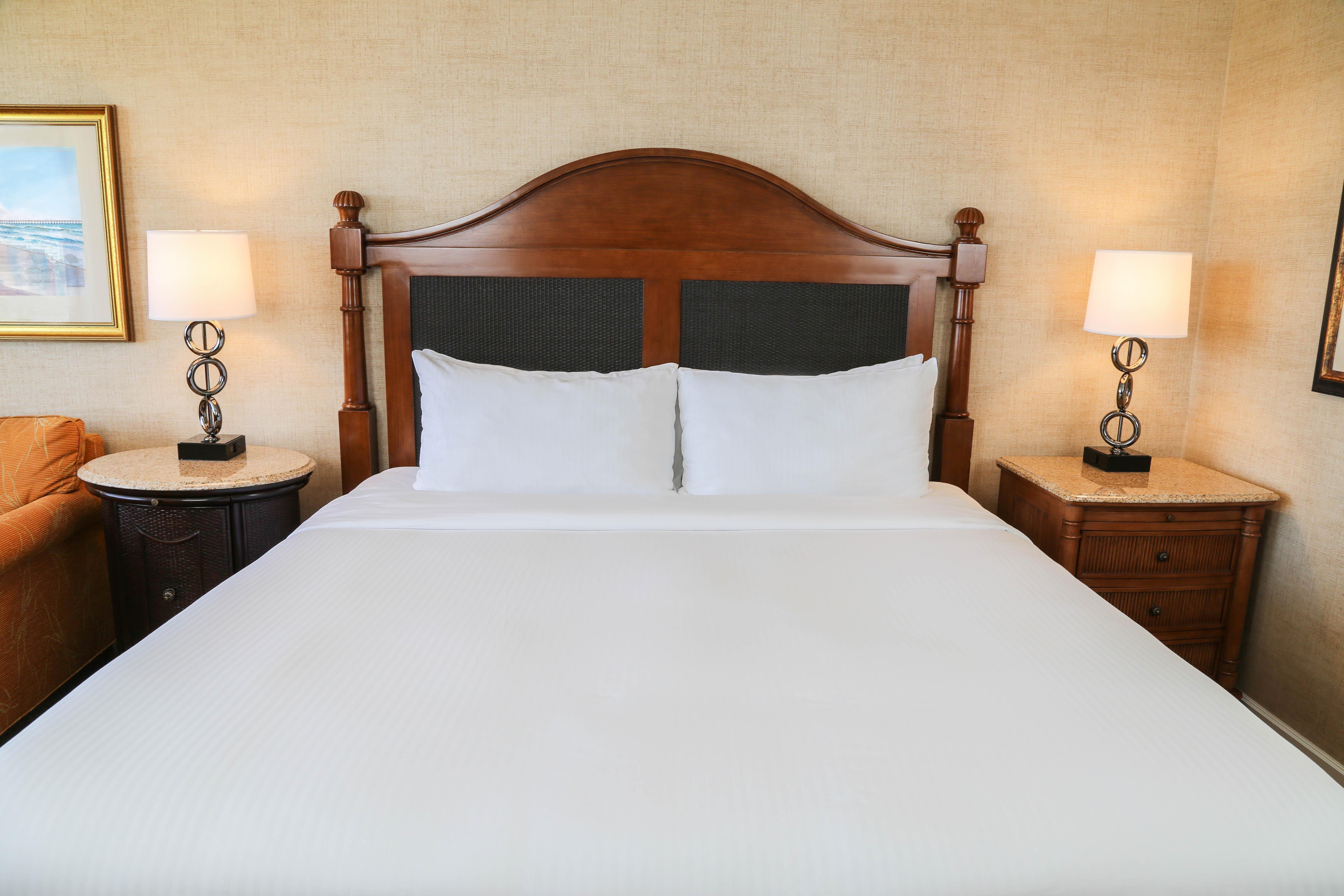 Renaissance Newport Beach Hotel Экстерьер фото