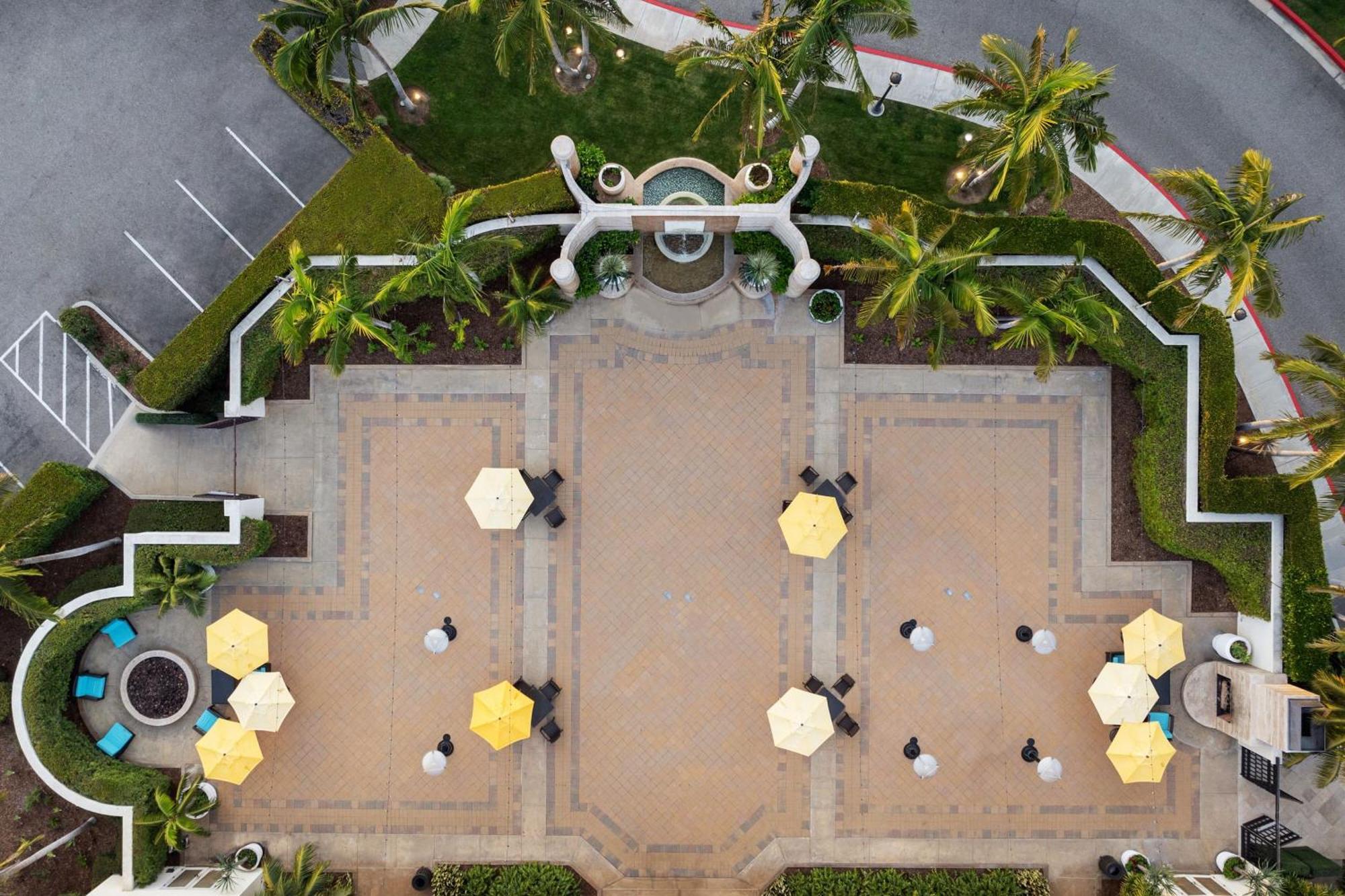 Renaissance Newport Beach Hotel Экстерьер фото