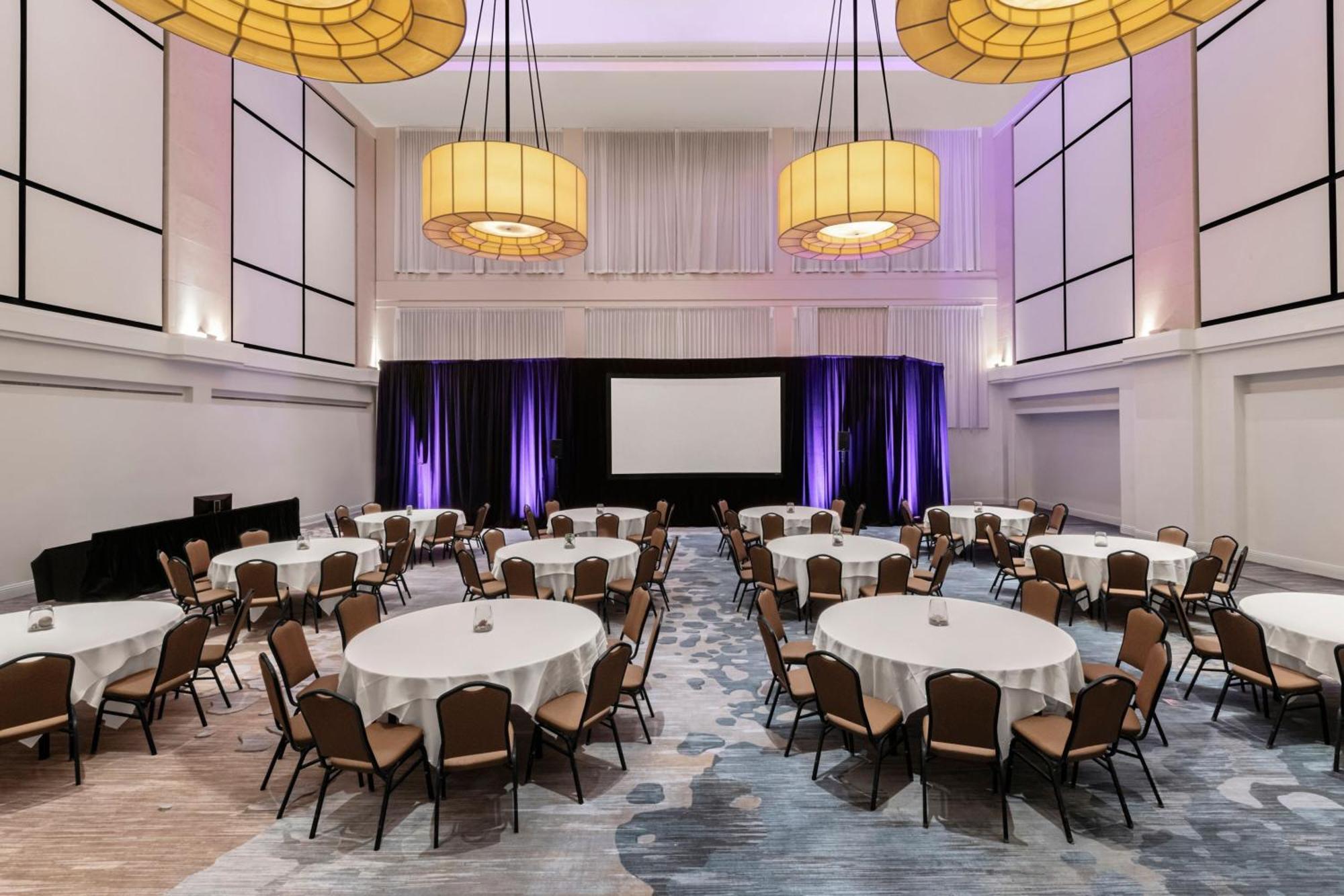 Renaissance Newport Beach Hotel Экстерьер фото