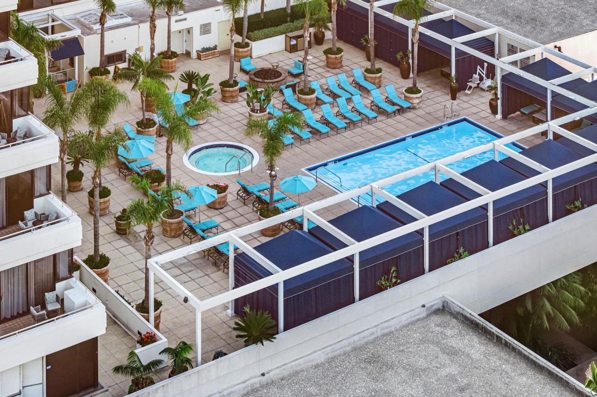 Renaissance Newport Beach Hotel Экстерьер фото